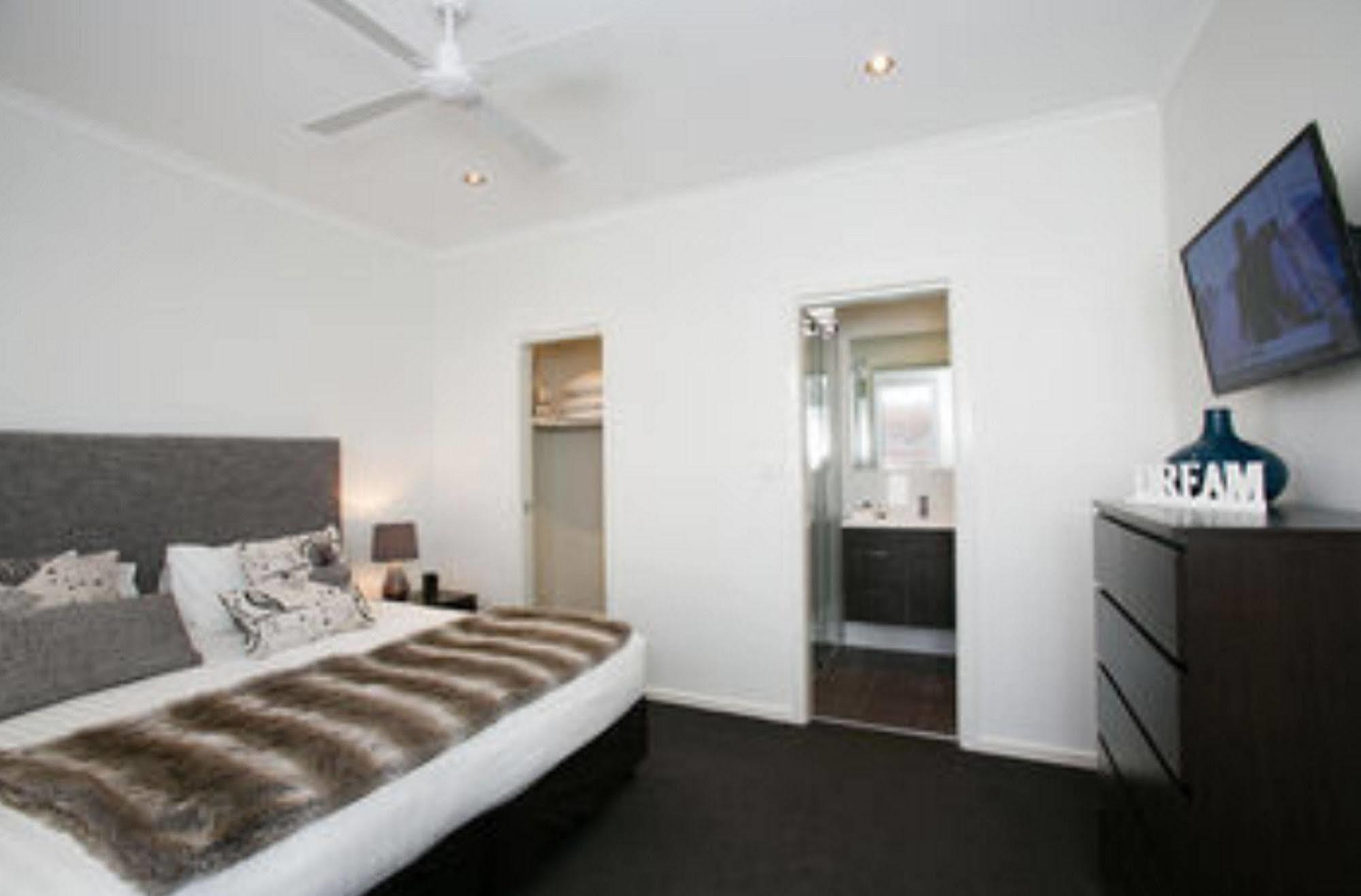Caves Coastal Bar&Bungalows Caves Beach Exterior foto