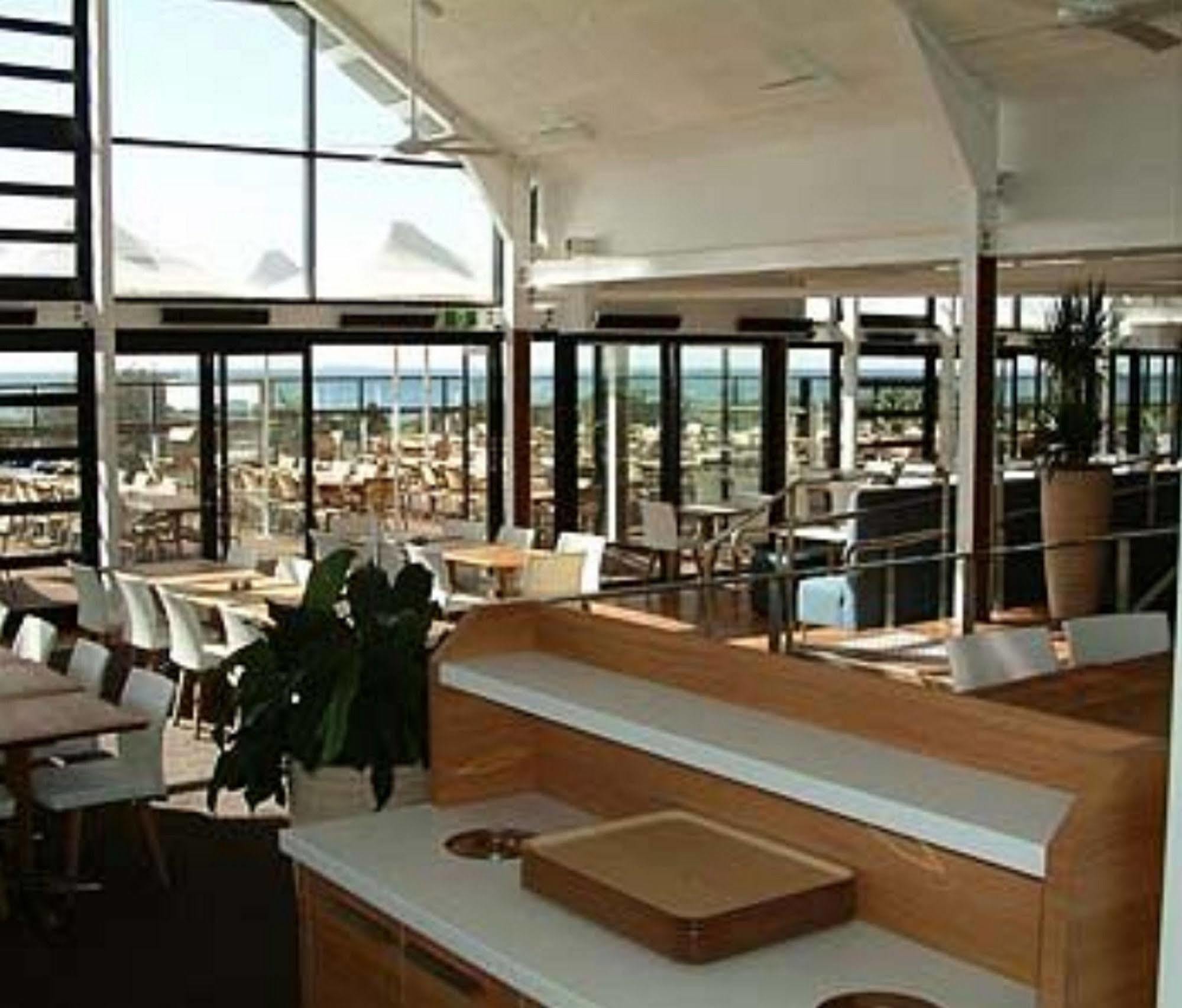 Caves Coastal Bar&Bungalows Caves Beach Exterior foto